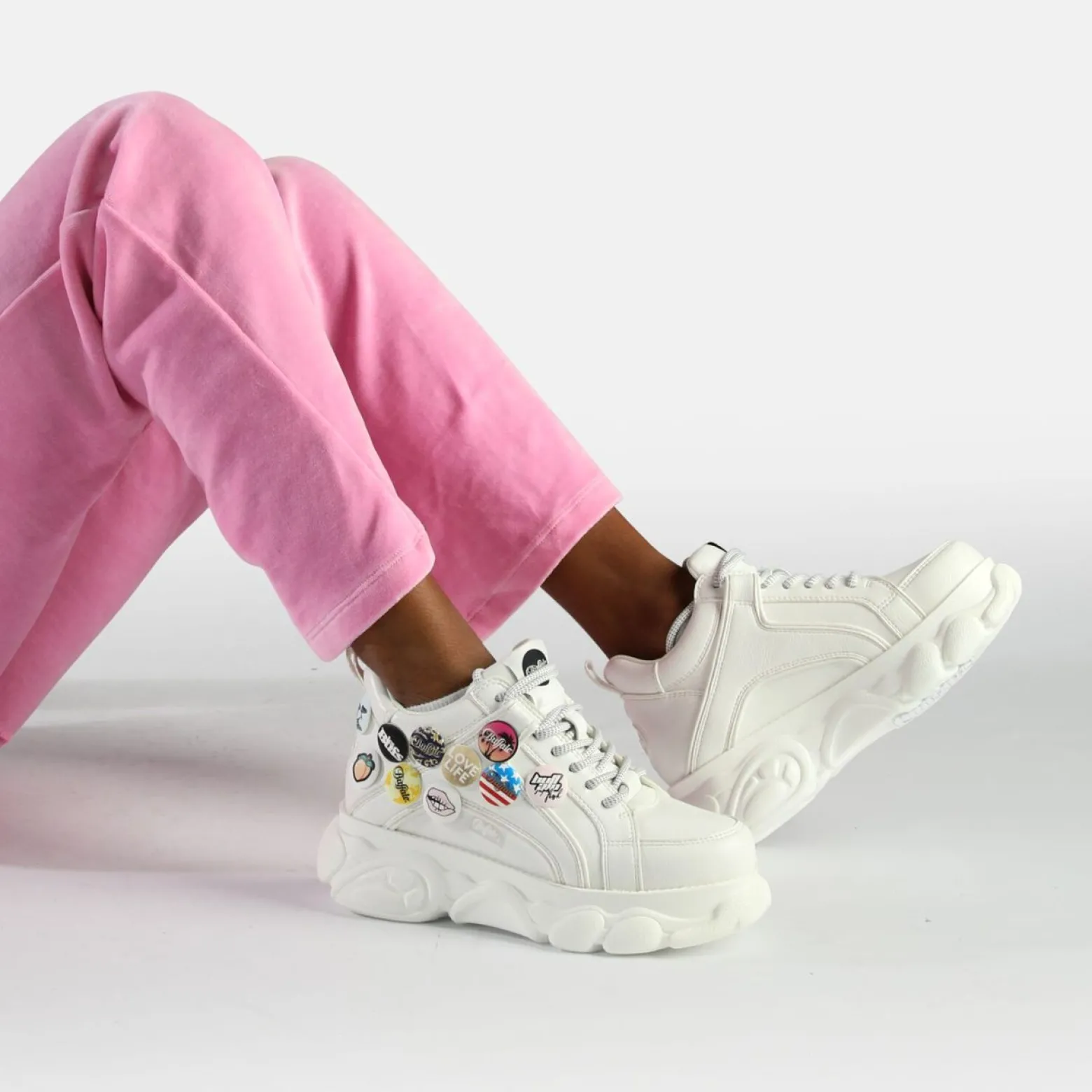 cld_corin_button_sneakers_low_vegan_1.webp Women BUFFALO Vegan Shoes^Cld Corin Button Sneakers Low Vegan