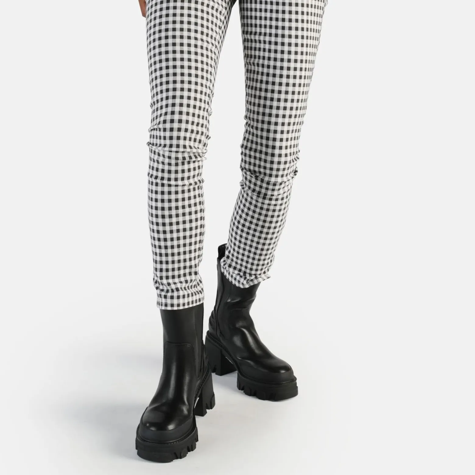 riot_chelsea_ankleboot_vegan_1.webp Women BUFFALO Ankle Boots^Riot Chelsea Ankle-Boot Vegan