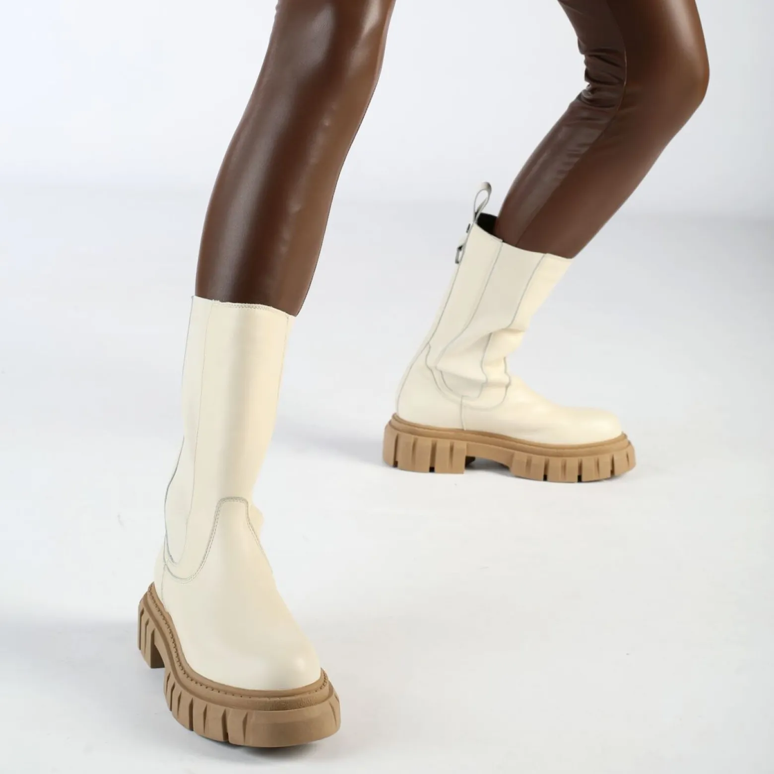 scape_chelsea_hi_ankle_boot_1-1.webp Women BUFFALO Ankle Boots^Scape Chelsea Hi Ankle Boot